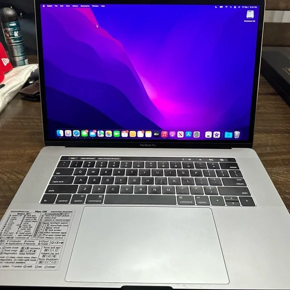 MacBook Pro 2016 15 inch, 256SSD, 16GB RAM